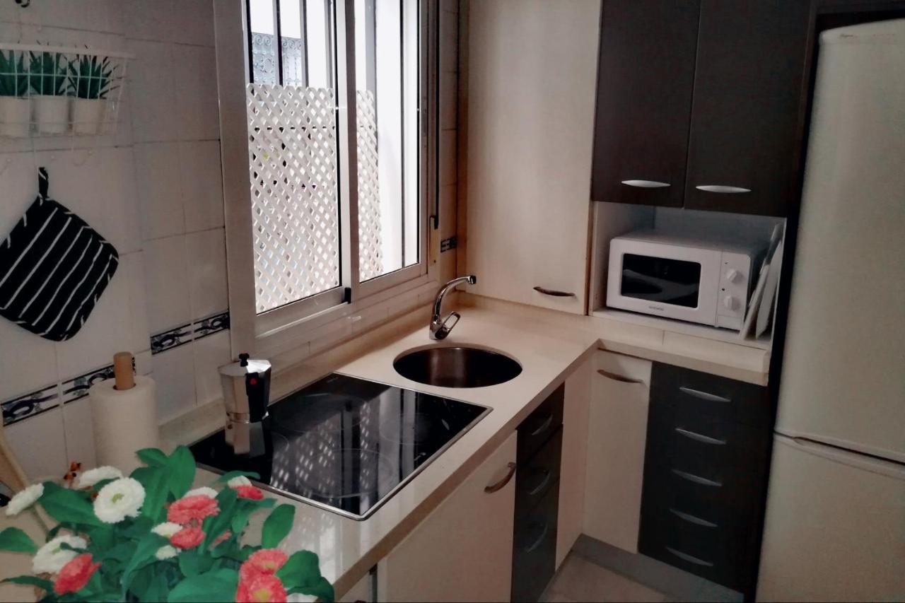 Apartamento San Luis. Plaza De Parking Gratis!!! Севиля Екстериор снимка