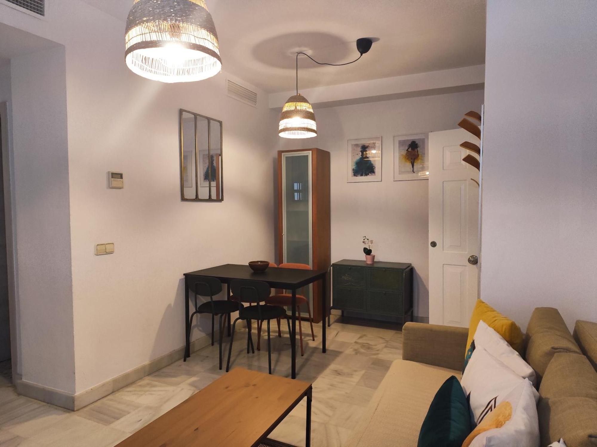 Apartamento San Luis. Plaza De Parking Gratis!!! Севиля Екстериор снимка